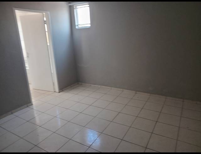 1 BEDROOM FREEHOLD TO LET IN COSMO CITY